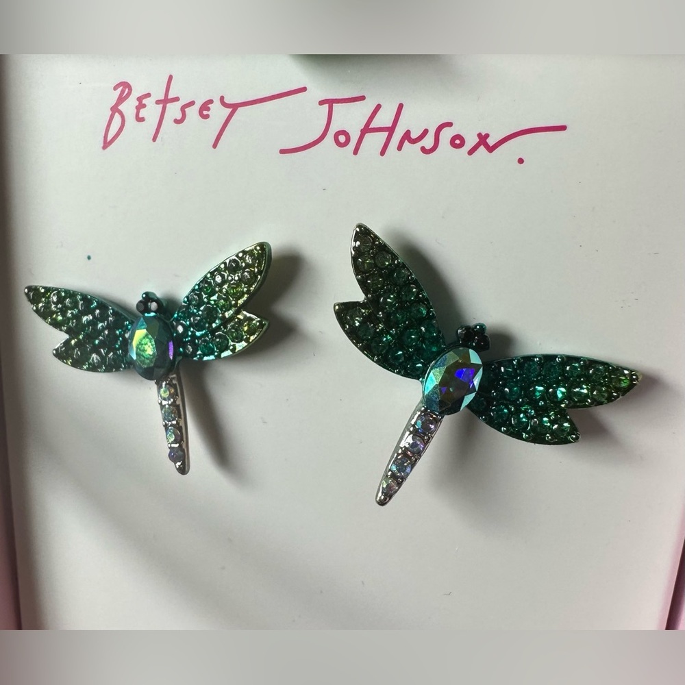 Betsey Johnson Glittering Green Dragonfly Earrings - Picture 3 of 4